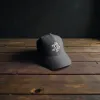 Klassische Cap "Dancing Wolf" Schwarz
