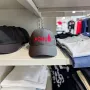 Klassische Cap "POHU" Schwarz mit roter Stickerei