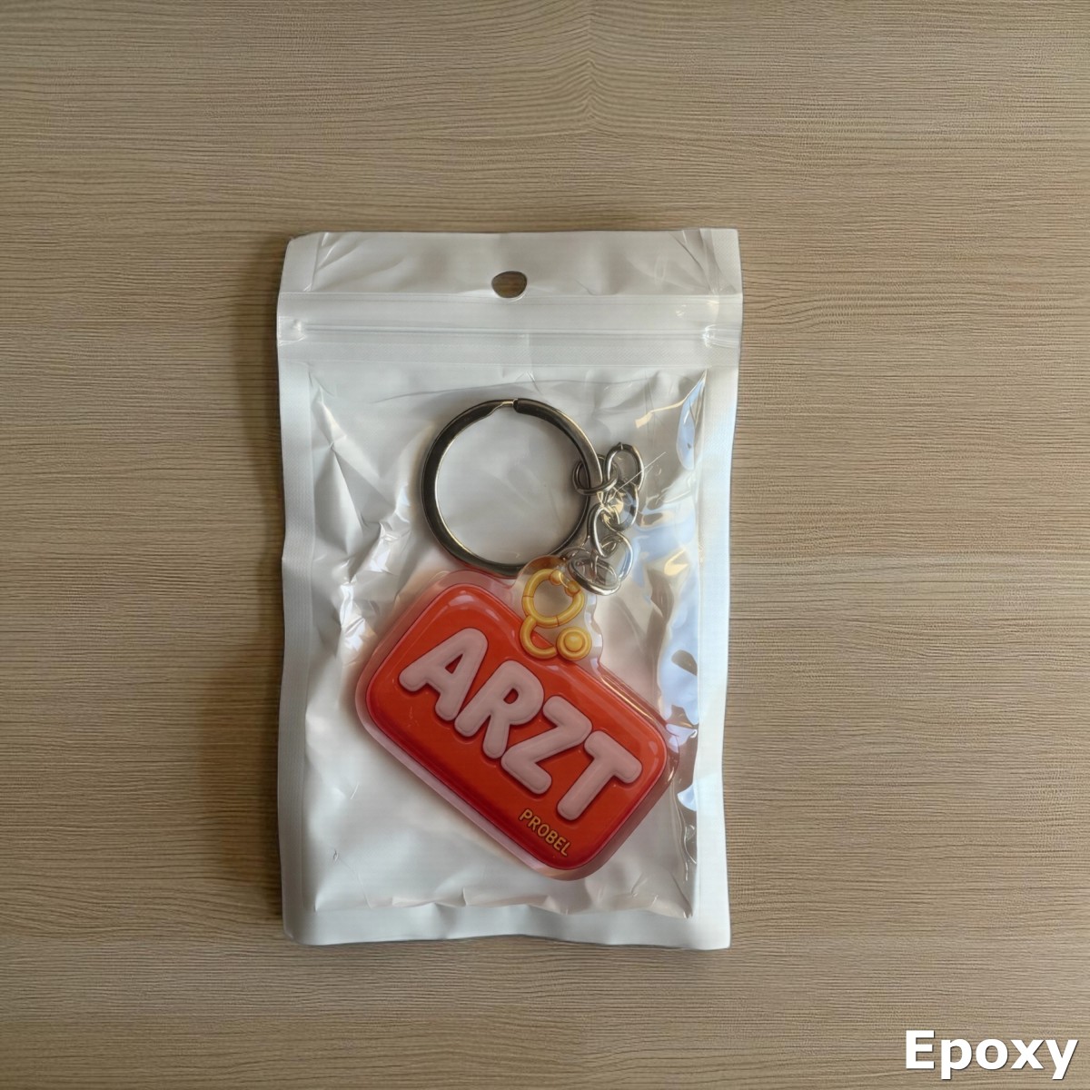Акриловый брелок ARZT (красный со стетоскопом)
