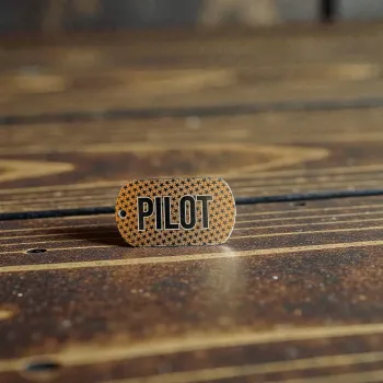 Titan Schlüsselanhänger "PILOT" – Star Field Pattern