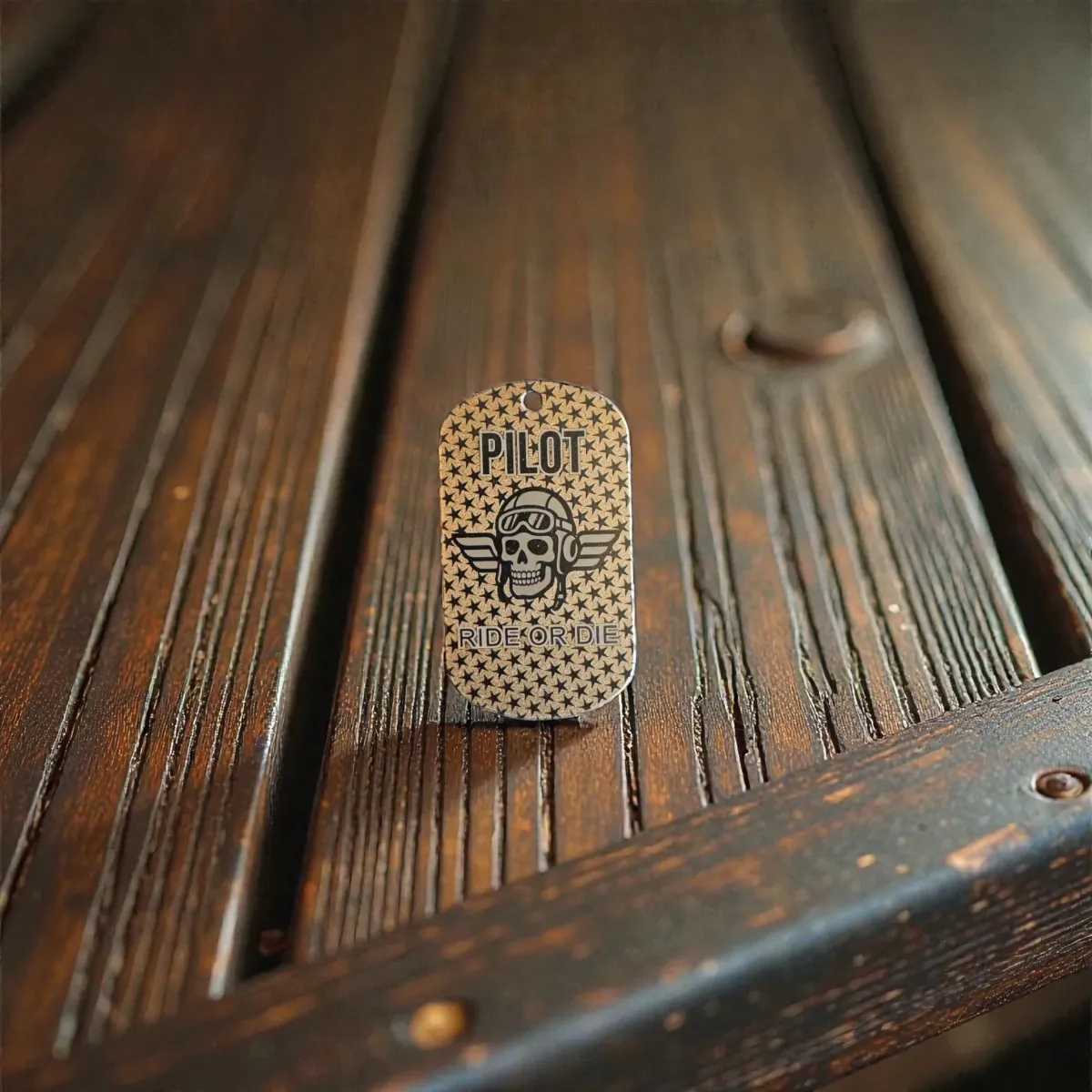 Titan Schlüsselanhänger "PILOT – Ride or Die" – Winged Skull Pattern