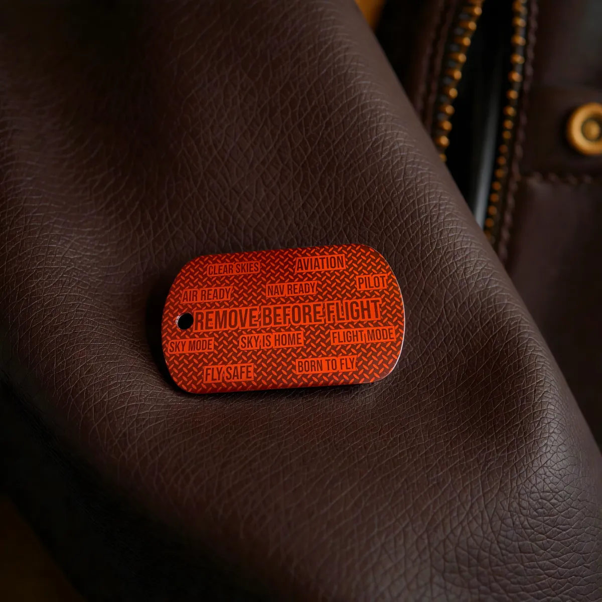 Schlüsselanhänger „REMOVE BEFORE FLIGHT“ aus Aluminium