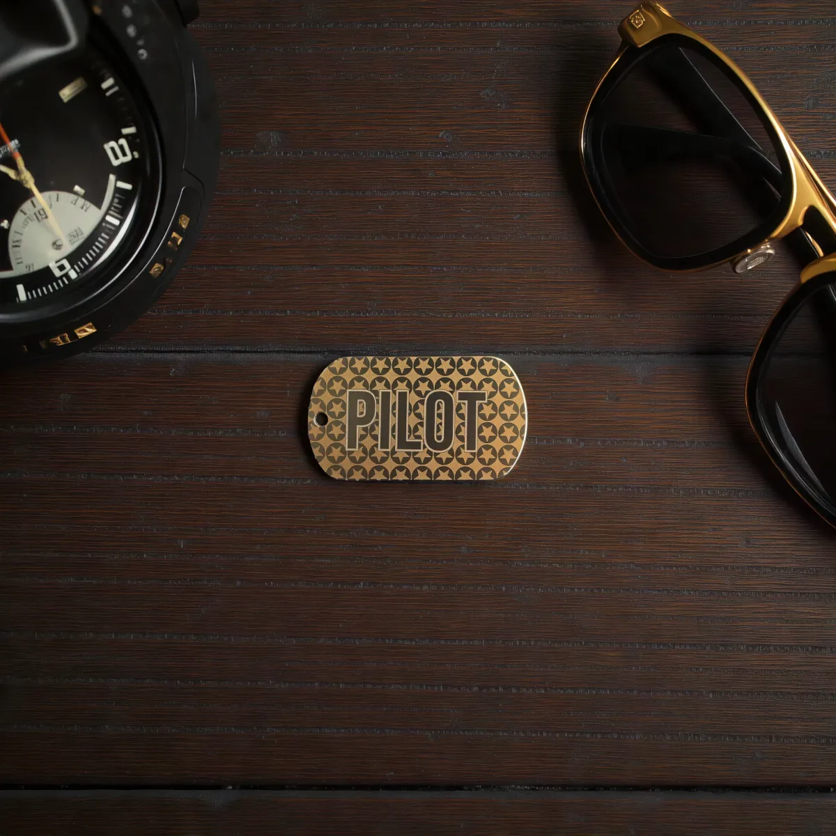 Portachiavi in titanio «PILOT»  28 × 50 mm – incisione laser