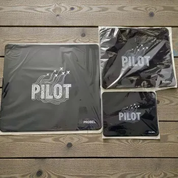 Alfombrilla de ratón "Pilot Line Art" PROBEL – Estilo aviación, negra