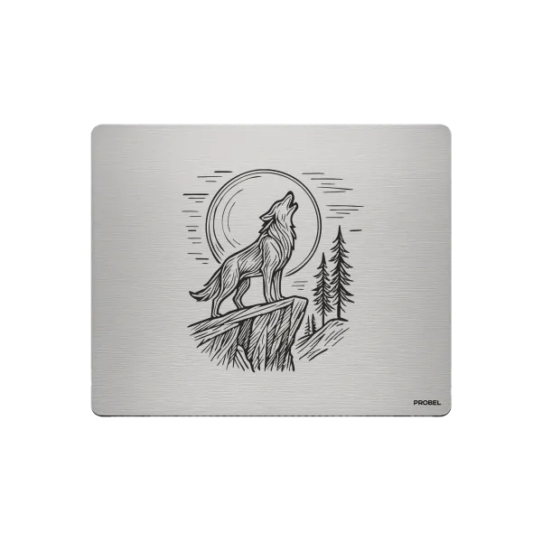 Aluminium-Mousepad – Lasergravur „Heulender Wolf bei Mondschein“