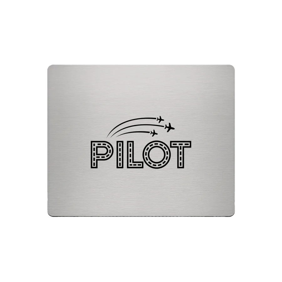 Aluminium-Mousepad – Lasergravur „PILOT mit Runway-Schrift“