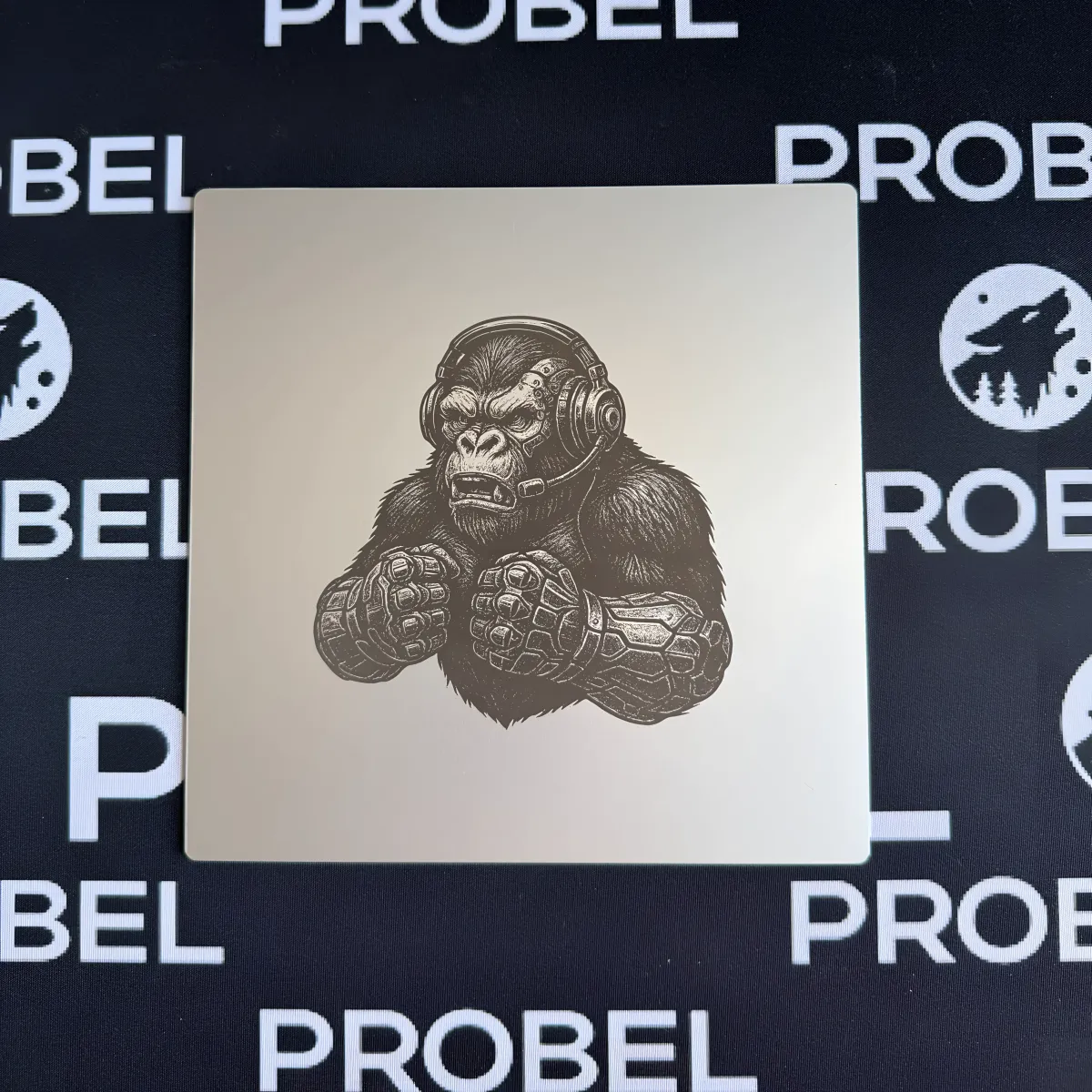 Aluminium-Mousepad – Lasergravur „Cyber Gorilla“