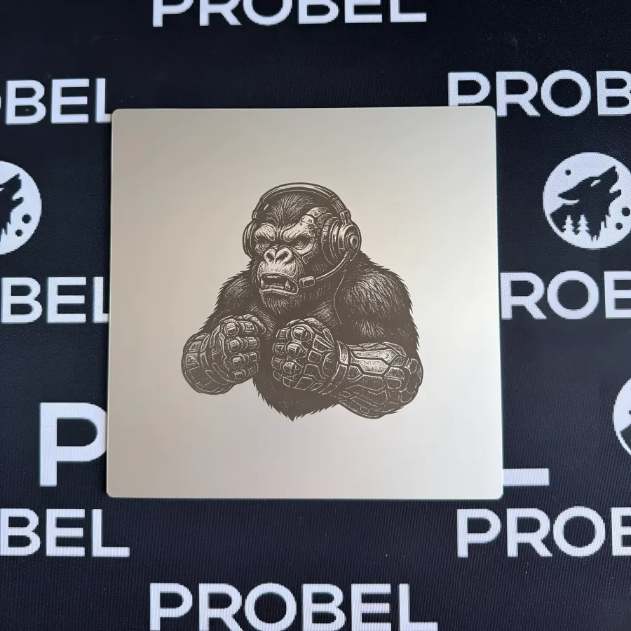 Aluminium-Mousepad – Lasergravur „Cyber Gorilla“
