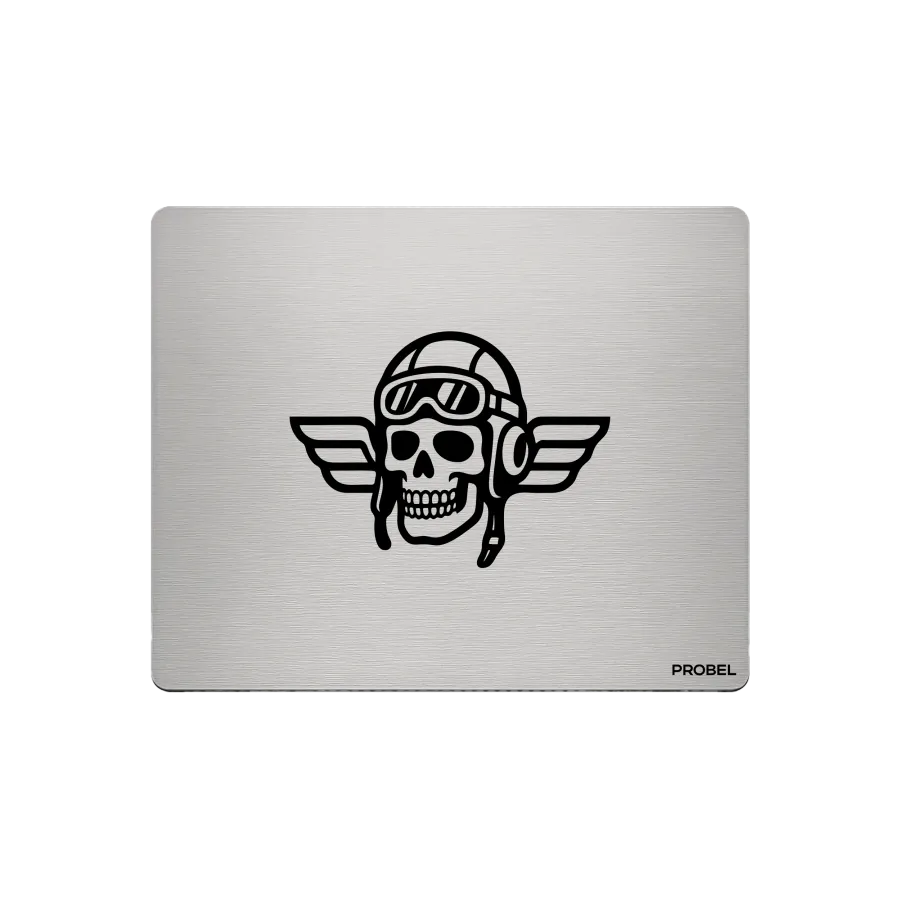 Aluminium-Mousepad probel – Lasergravur „Flying Skull Pilot“