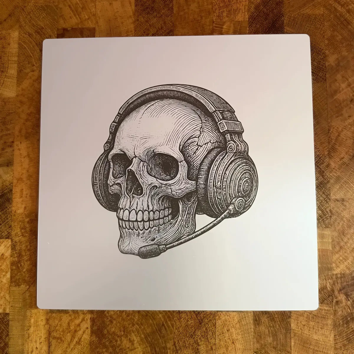 Aluminium-Mousepad – Lasergravur „Cyber Skull Operator“
