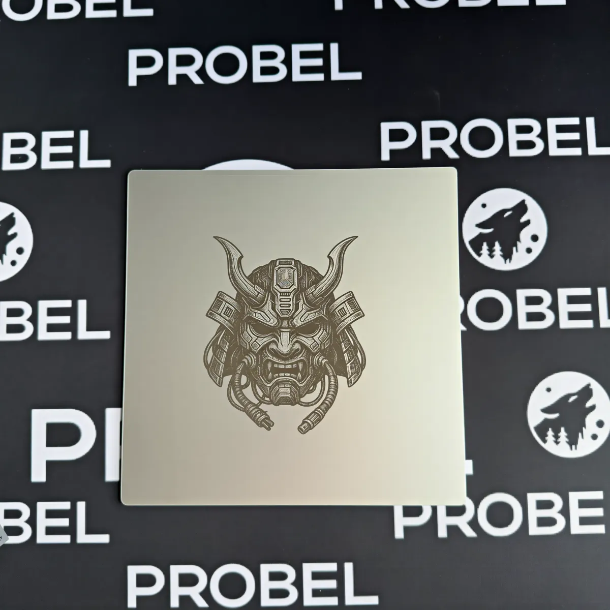 Aluminium-Mousepad – Lasergravur „Cyber Oni Reactor“