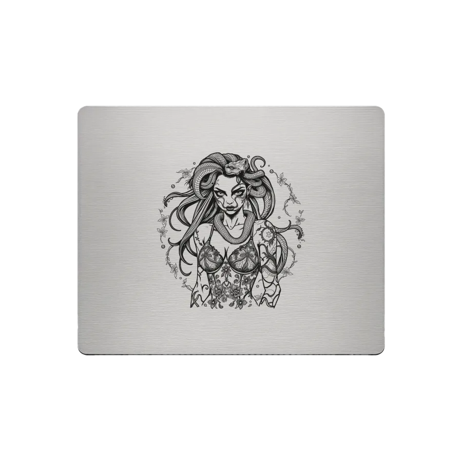 Mousepad en aluminium – Gravure laser « Snake Queen »