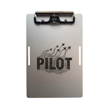 Aluminium Klemmbrett A5 mit Kniegurt – Lasergravur Pilot – ideal für Cockpit & Flugvorbereitung