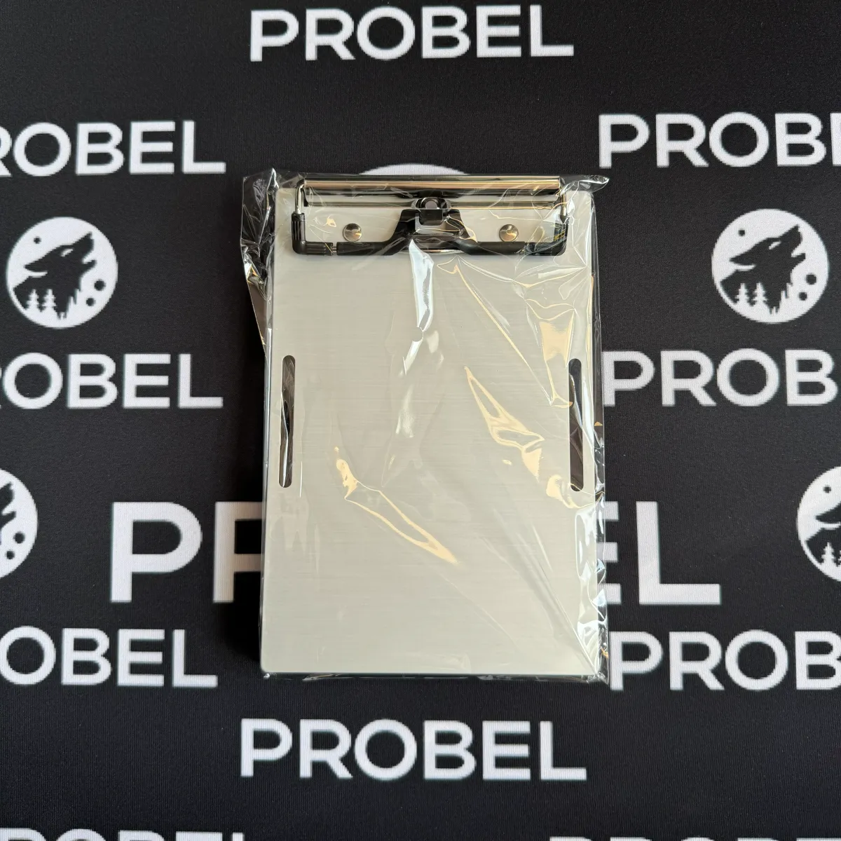 Aluminium Klemmbrett A6 135 × 200 mm mit Kniegurt