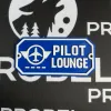3D-Kunststoffschild "Pilot Lounge" – geriffelte Oberfläche