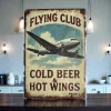 Metallschild "Flying Club – Cold Beer & Hot Wings"
