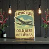Metallschild "Flying Club – Cold Beer & Hot Wings"