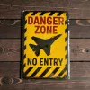 Metallschild Danger Zone – No Entry (Jet Silhouette)